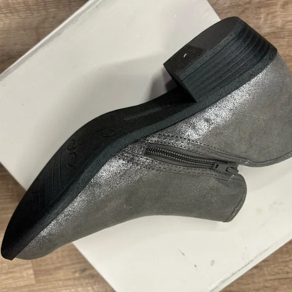 Ankle boots - Picture 2 of 5